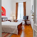 Apartman The Queen, Ac, Parking By Happyhostorino