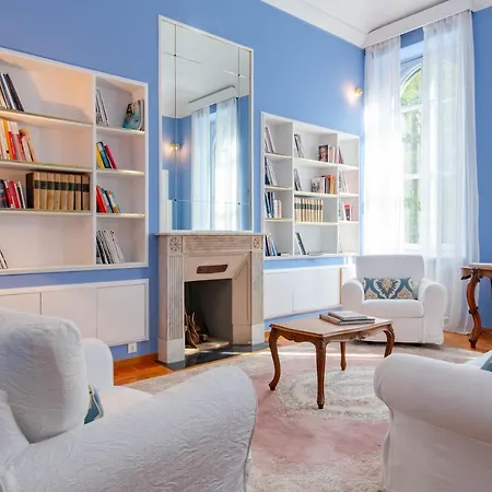 Apartment The Queen By Happyhostorino Turin