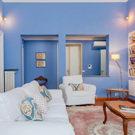 The Queen, Ac, Parking By Happyhostorino *